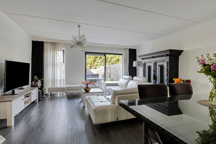 Photo 3 of Ien Dalessingel 119