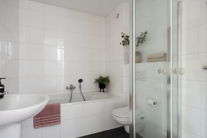 Photo 5 of Charlotte van Bourbonhof 43