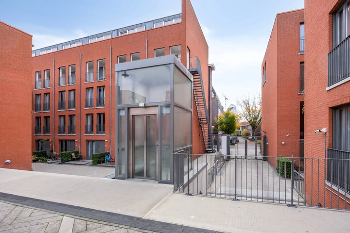 Photo 11 of Charlotte van Bourbonhof 43