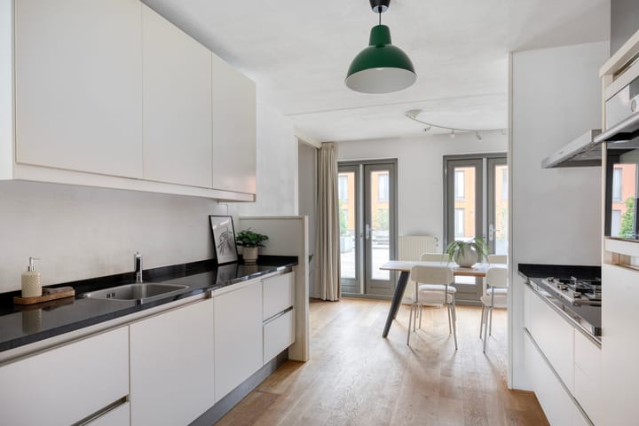 Photo 15 of Charlotte van Bourbonhof 43