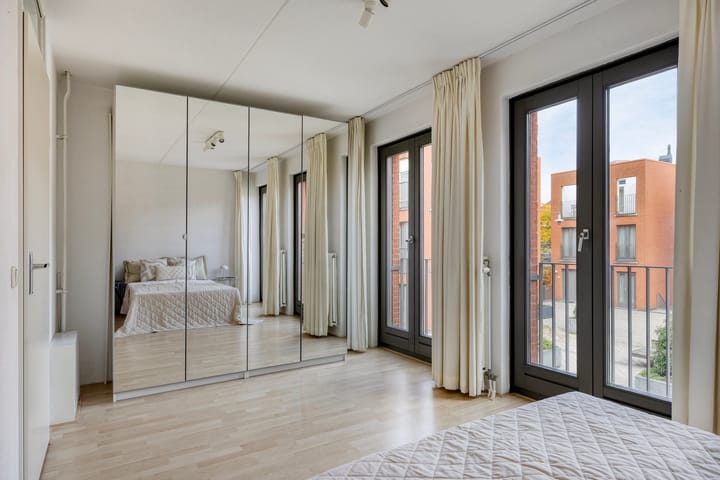 Photo 22 of Charlotte van Bourbonhof 43