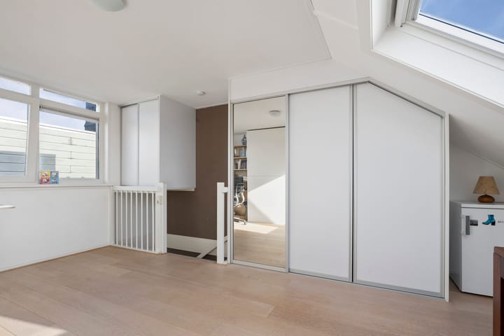 Foto 25 van Van Beresteynstraat 52