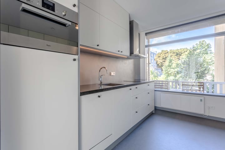 Photo 5 of Groen van Prinstererstraat 82-1