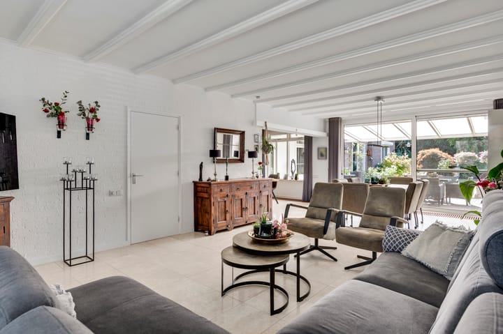 Photo 7 of Meidoornstraat 15