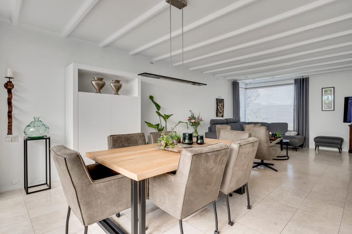 Photo 8 of Meidoornstraat 15