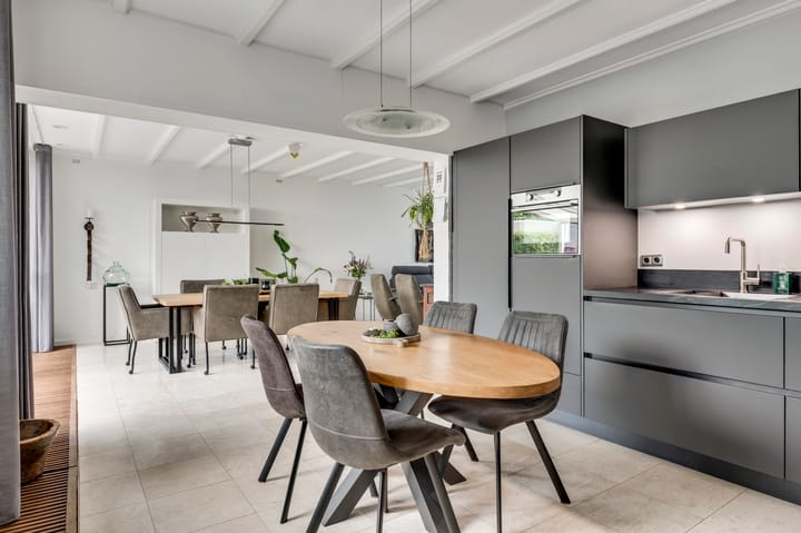 Photo 10 of Meidoornstraat 15