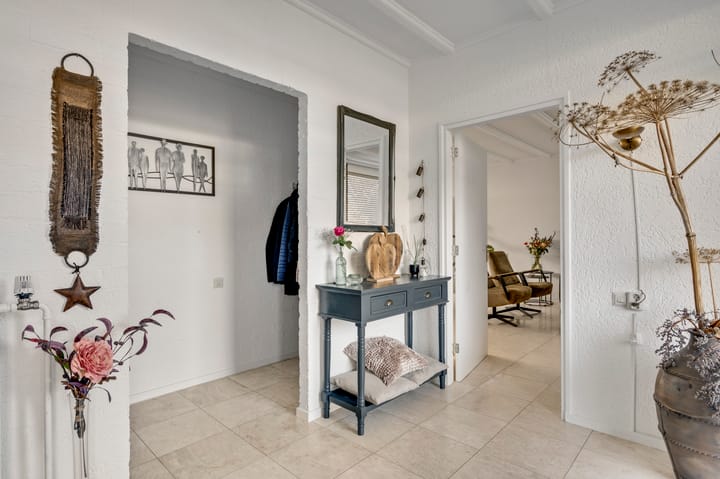 Photo 15 of Meidoornstraat 15