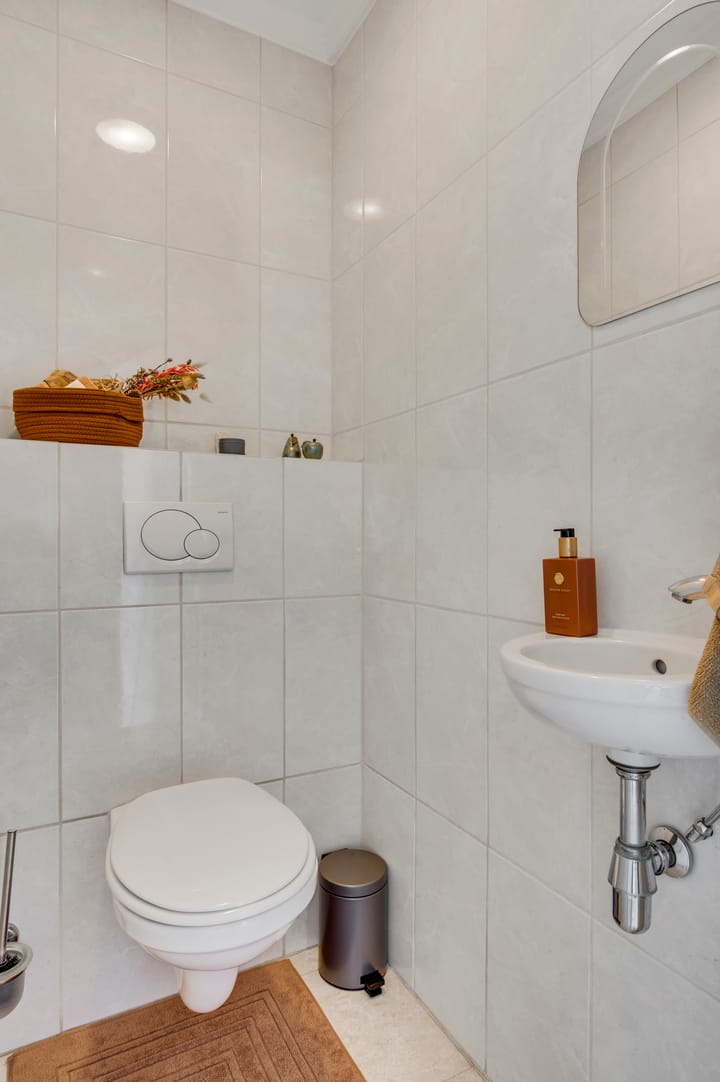 Photo 16 of Meidoornstraat 15