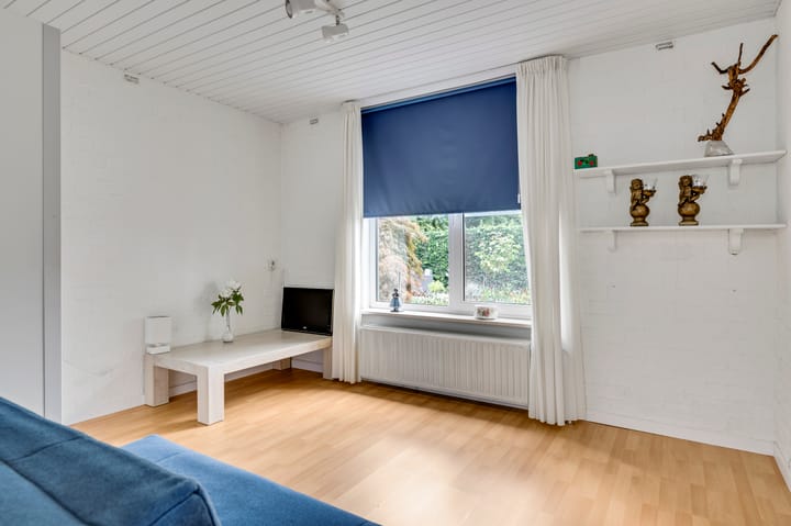 Photo 22 of Meidoornstraat 15