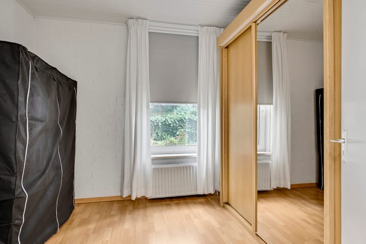 Photo 25 of Meidoornstraat 15