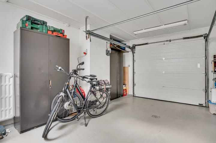 Photo 27 of Meidoornstraat 15