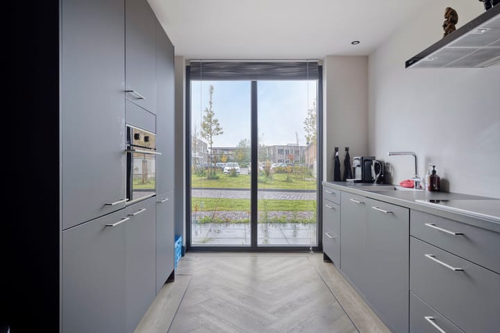 Foto 12 van John Bardeenstraat 8