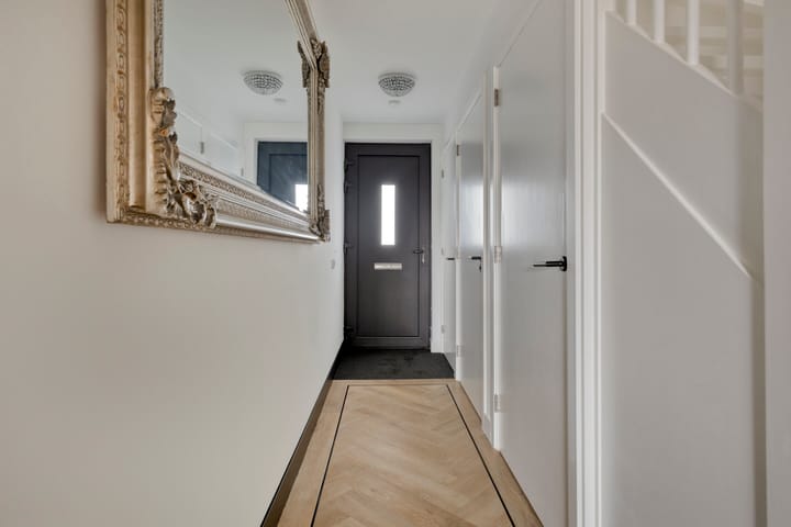 Foto 17 van John Bardeenstraat 8