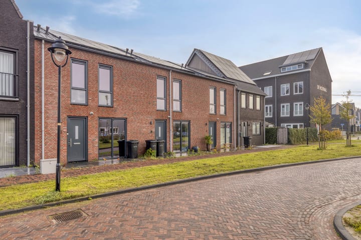 Foto 31 van John Bardeenstraat 8