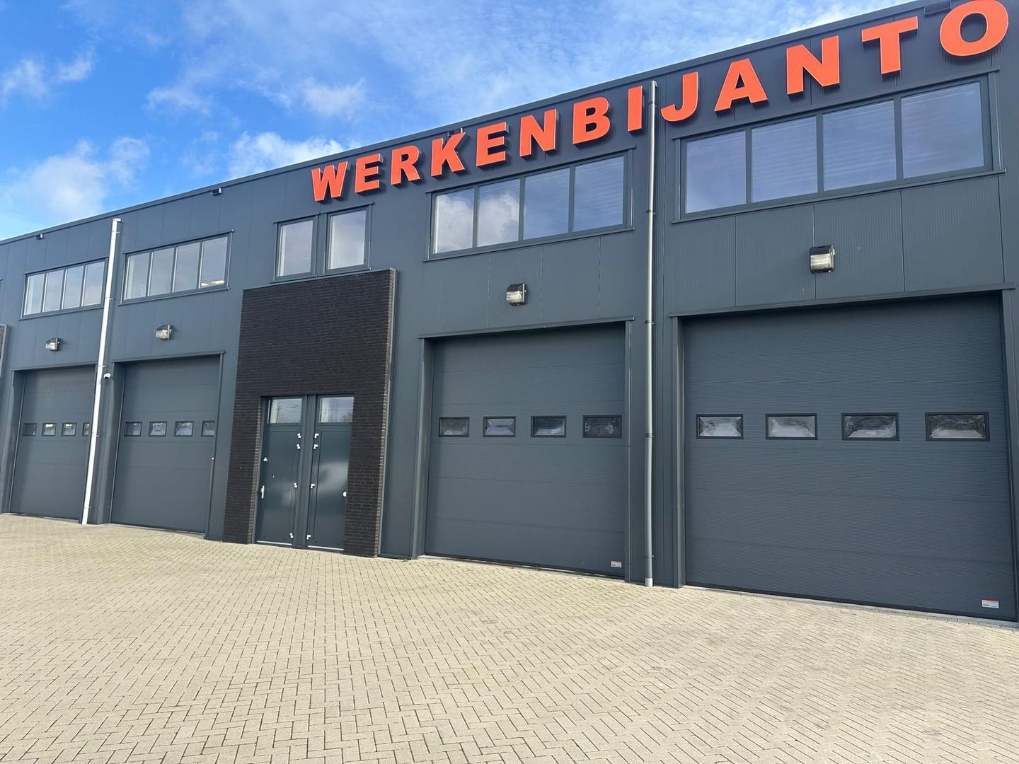 Bekijk foto 2 van Delta 16