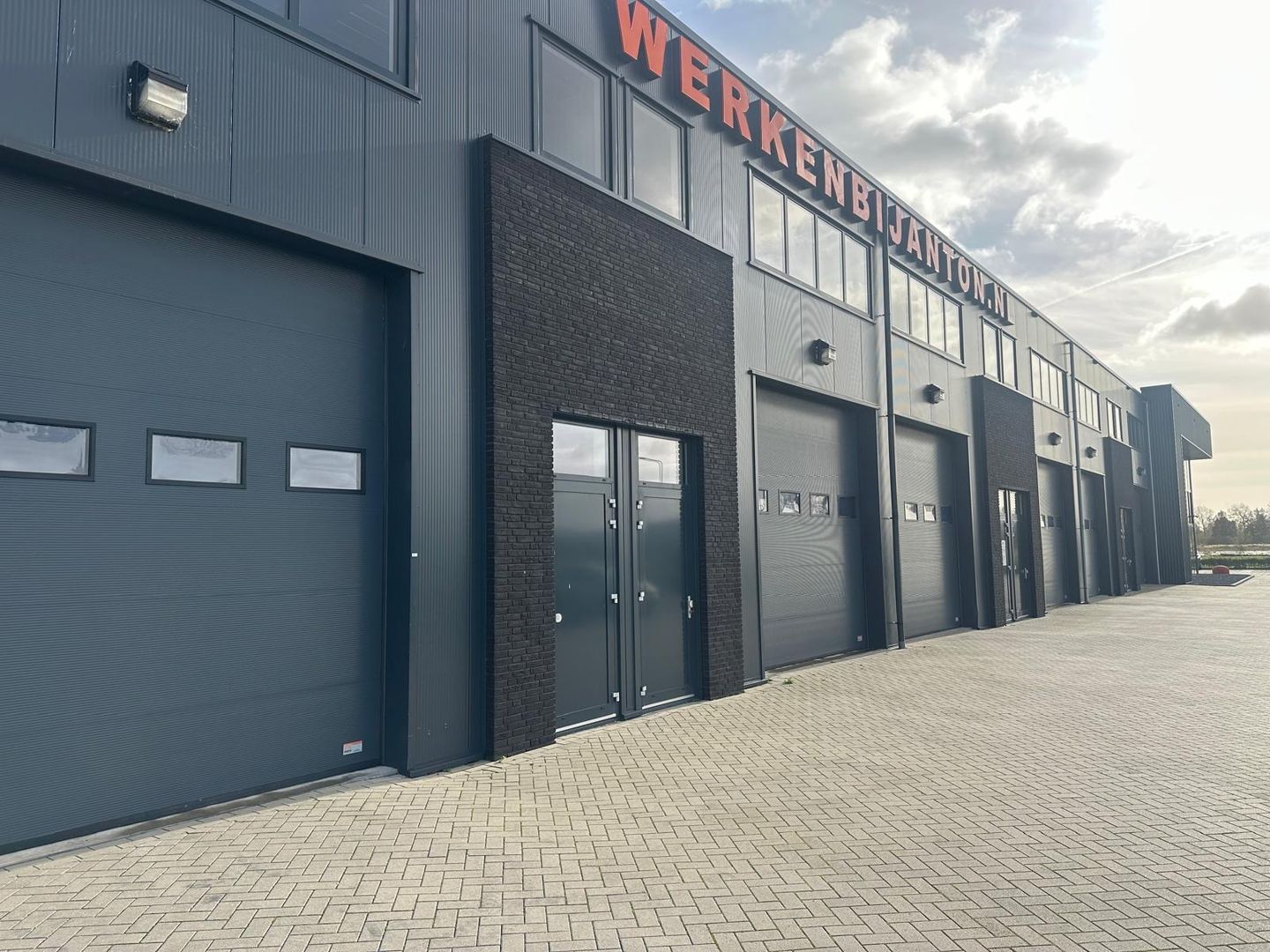 Bekijk foto 3 van Delta 16