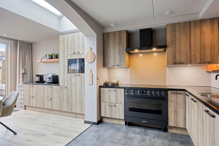 Photo 19 of Gelaarsde Kat 48