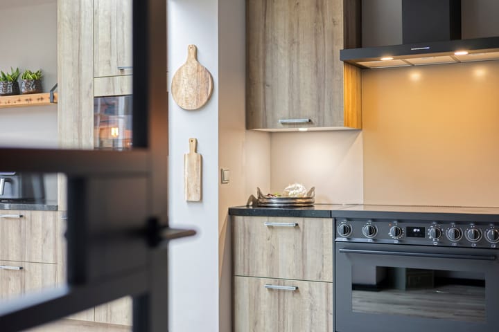 Photo 21 of Gelaarsde Kat 48