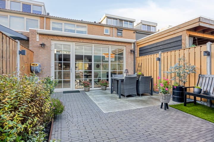 Photo 46 of Gelaarsde Kat 48