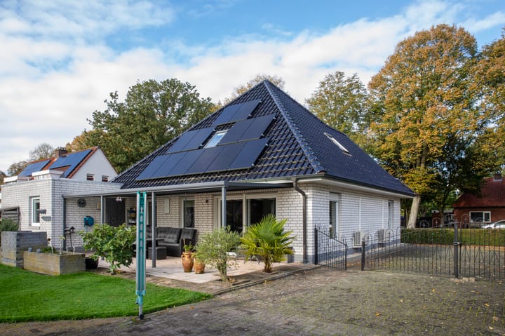 Photo 38 of Lindenlaan 17