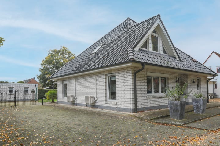 Photo 40 of Lindenlaan 17