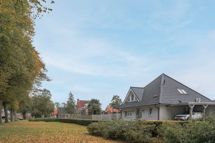 Photo 42 of Lindenlaan 17