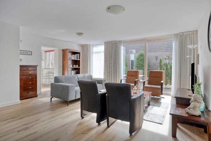 Foto 12 van De Elbe 25