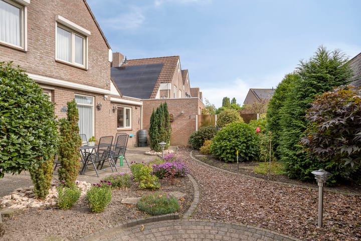 Foto 33 van De Elbe 25