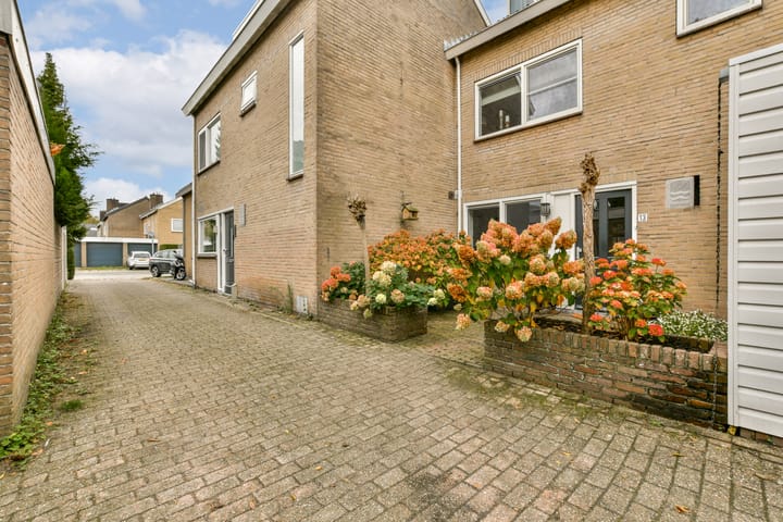 Photo 32 of Réaumurstraat 13