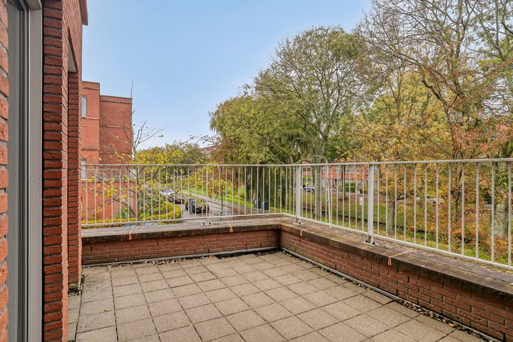 Foto 2 van Valthestraat 2