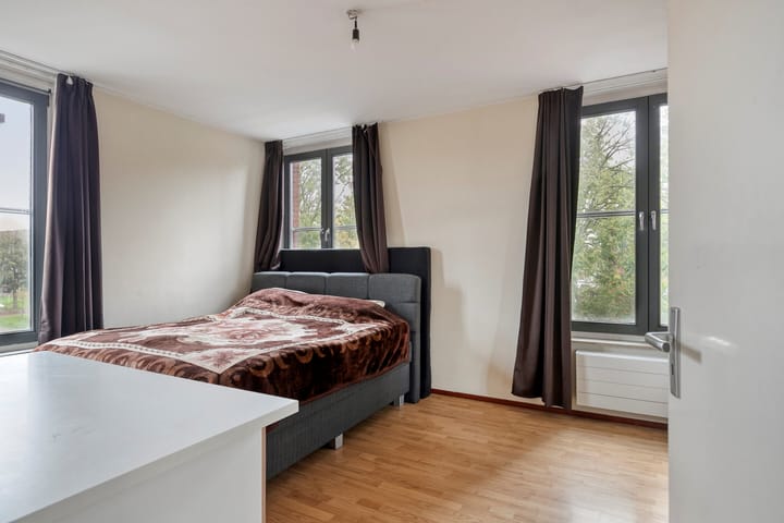 Foto 24 van Valthestraat 2