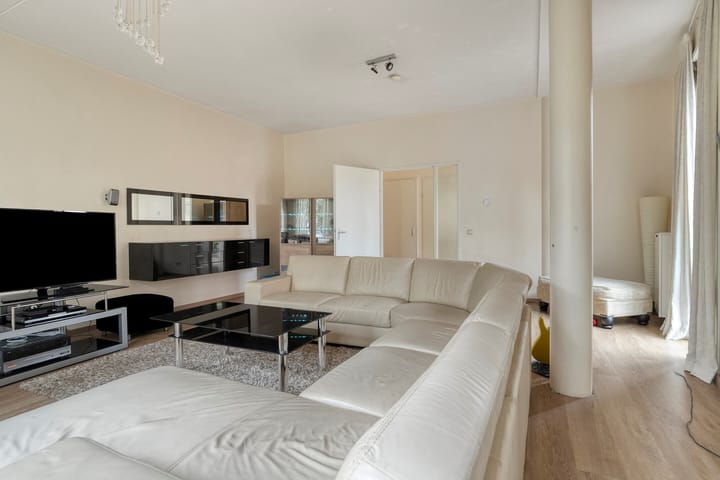 Foto 9 van Valthestraat 2