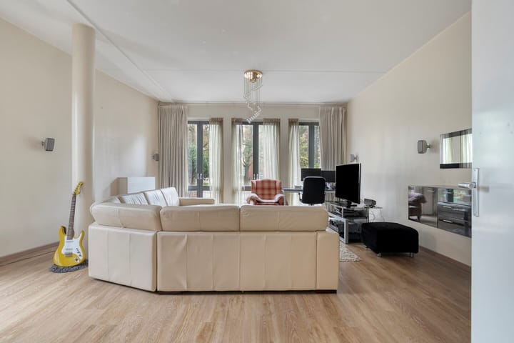 Foto 7 van Valthestraat 2