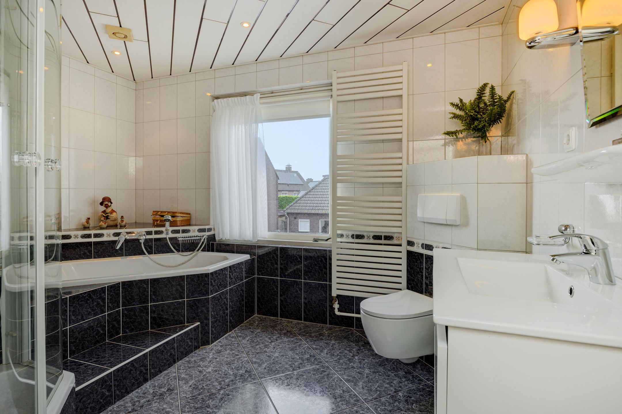 Foto 24 van Veldstraat 17