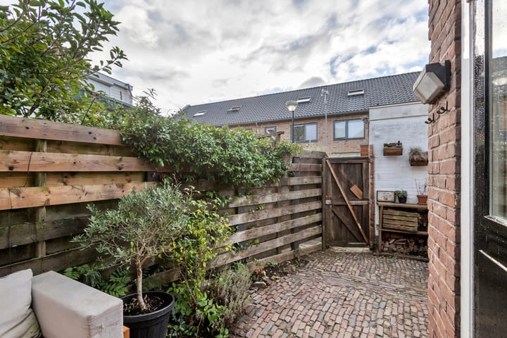 Foto 4 van Anjelierstraat 2