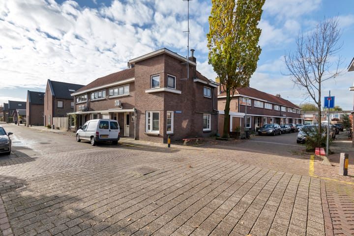 Foto 39 van Anjelierstraat 2