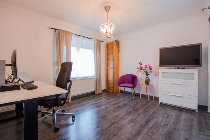 Foto 19 van Esdoornlaan 7