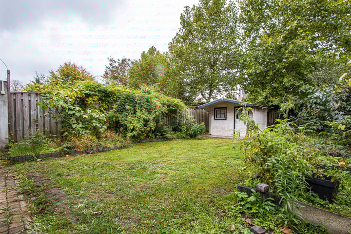 Foto 28 van Esdoornlaan 7