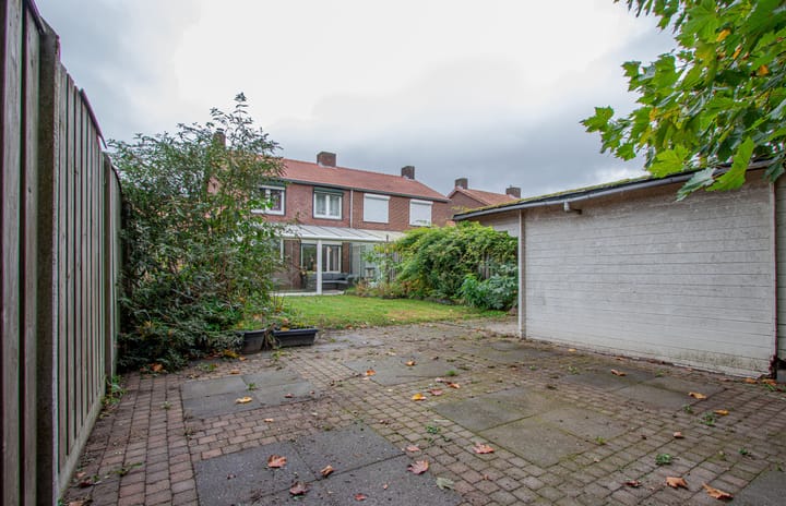 Foto 29 van Esdoornlaan 7