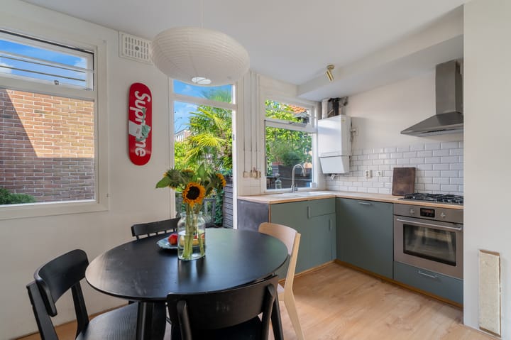 Foto 11 van Distelkruisstraat 1