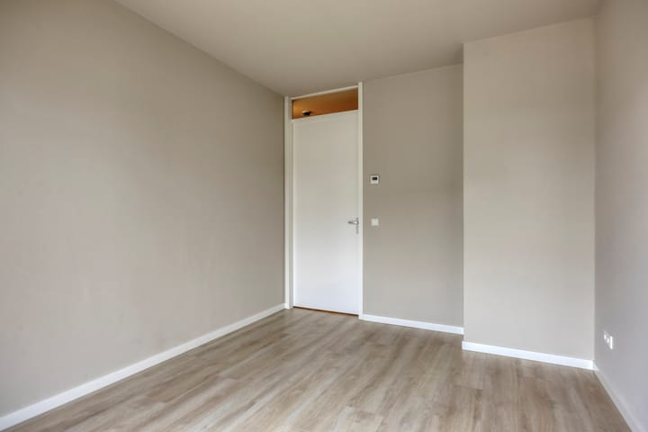 Foto 22 van Burgemeester Michiels van Kessenichpassage 5-A