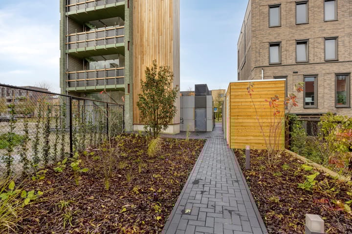 Foto 29 van Burgemeester Michiels van Kessenichpassage 5-A