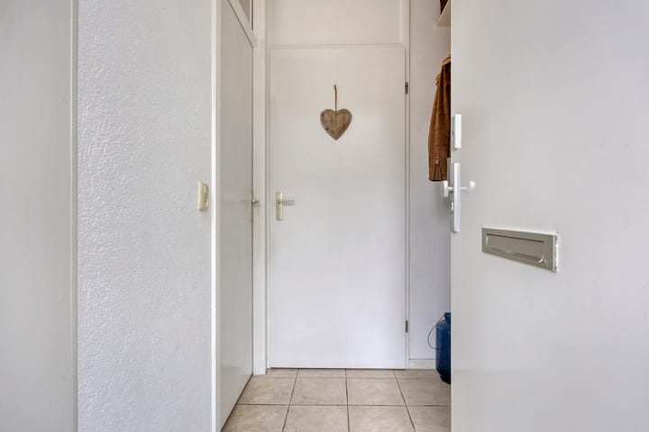 Foto 8 van Roodeschoolstraat 34