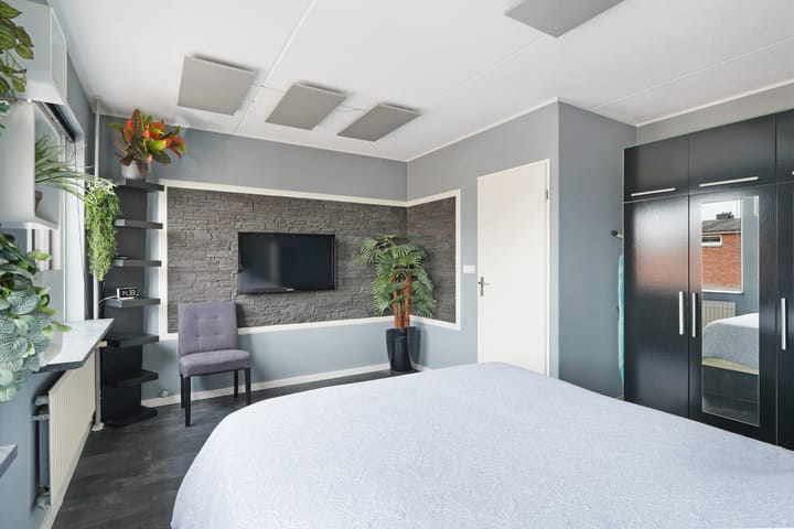 Photo 4 of Simon de Vliegerlaan 36-A