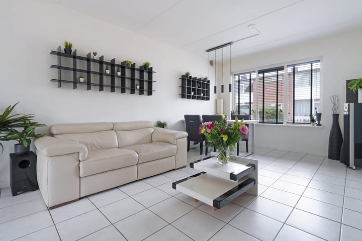 Photo 8 of Simon de Vliegerlaan 36-A