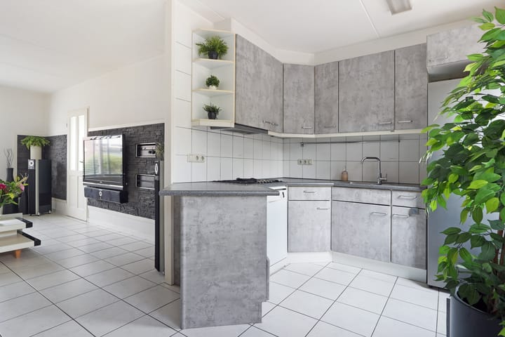 Photo 12 of Simon de Vliegerlaan 36-A