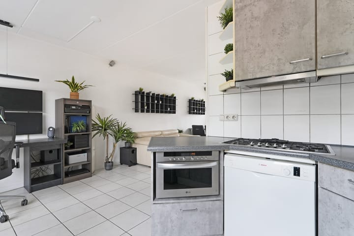 Photo 14 of Simon de Vliegerlaan 36-A