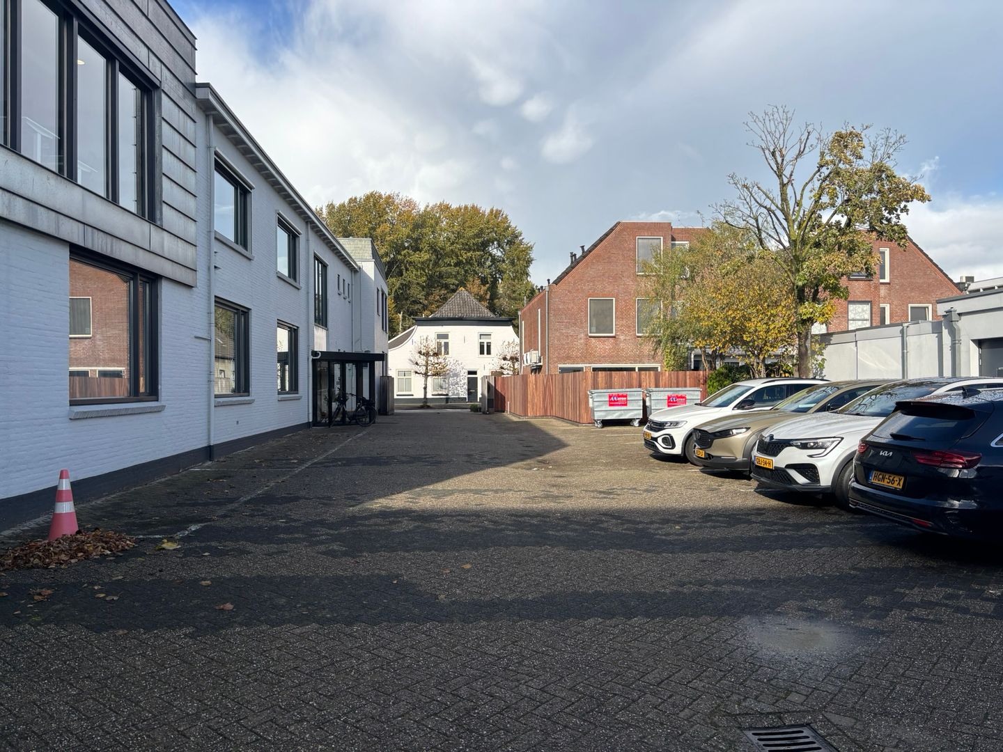 Bekijk foto 2 van Grotestraat 2