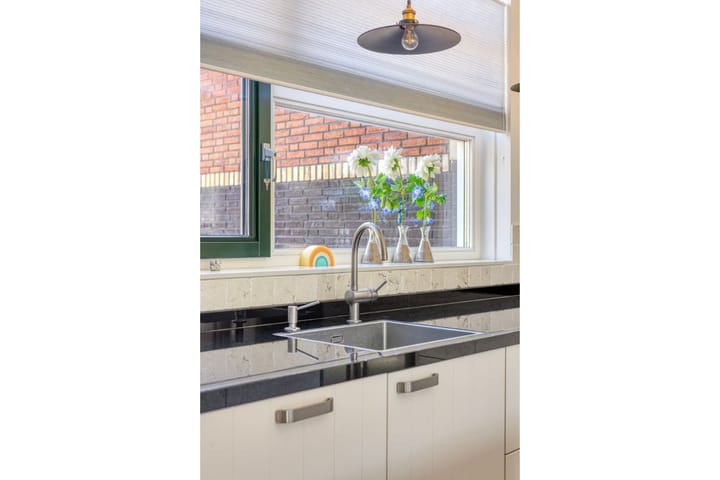 Foto 6 van Regenboog 9