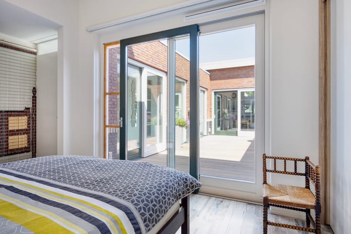 Foto 16 van Regenboog 9